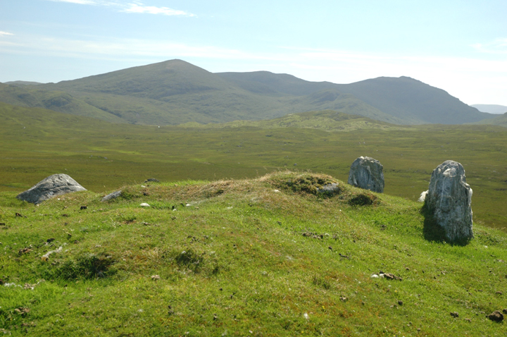 Sildinis (Kerbed Cairn) by Moth