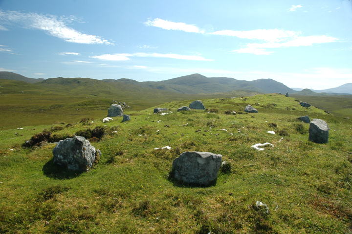 Sildinis (Kerbed Cairn) by Moth