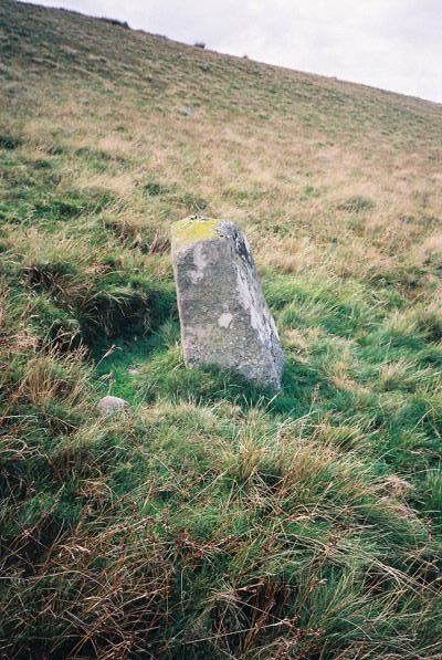 Cwm Tywyll (Standing Stone / Menhir) by Idwal