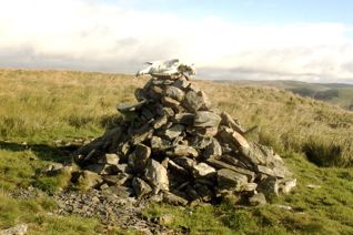 Cnwch Eithinog (Cairn(s)) by tuesday