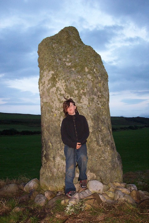 Uiskentuie (Standing Stone / Menhir) by Neil-NewX