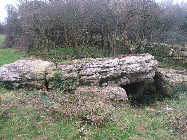 Glyn (Burial Chamber) by postman