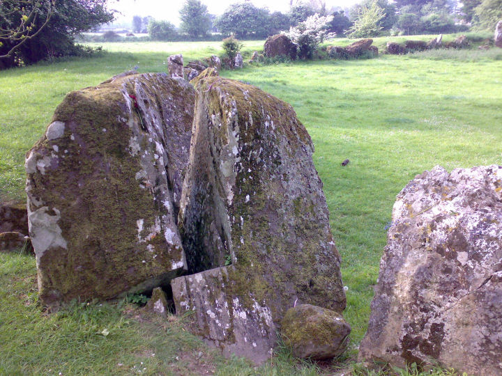 Grange / Lios, Lough Gur (Stone Circle) by gjrk