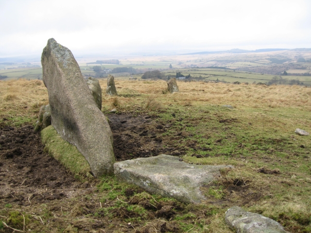 Down Ridge (Stone Circle) by Meic