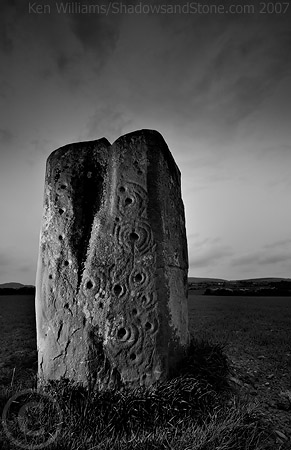 Ardmore (Standing Stone / Menhir) by CianMcLiam