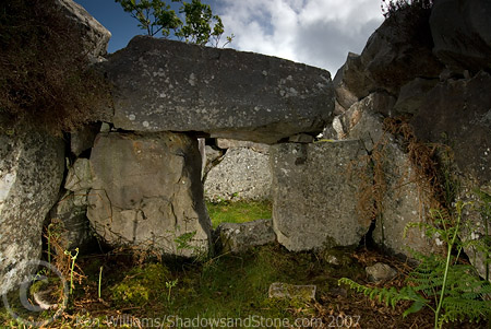 Croaghbeg (Court Tomb) by CianMcLiam