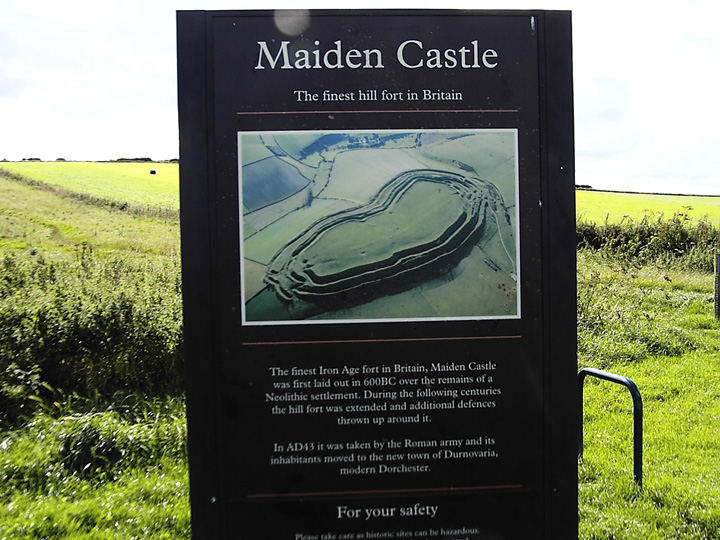 Maiden Castle (Dorchester) (Hillfort) by formicaant