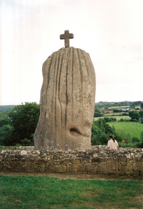 St Uzec (Standing Stone / Menhir) by postman