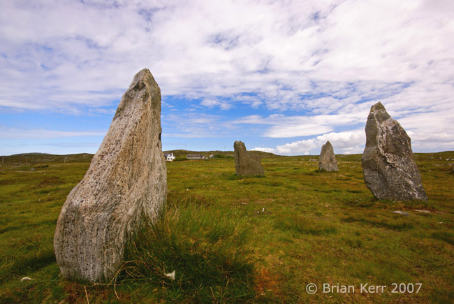 Cnoc Fillibhear Bheag (Stone Circle) by rockartwolf