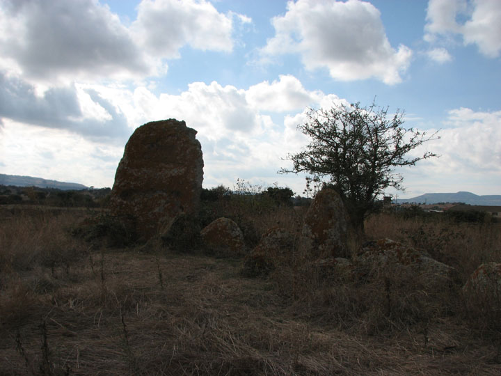 Sa Pedra Longa (Tomba di Giganti) by sals