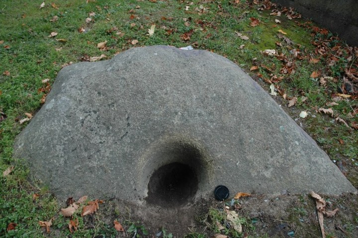 Kill of the Grange (Bullaun Stone) by ryaner