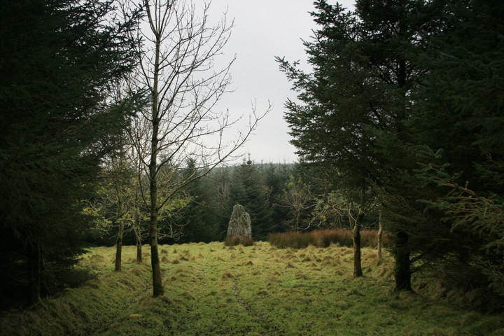 Glenmucklach (Standing Stone / Menhir) by postman