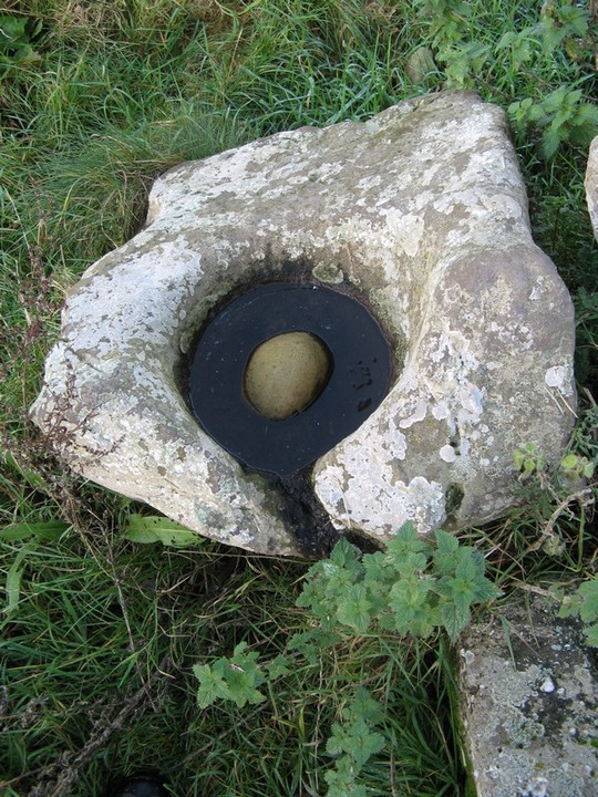 Ballynilard (Bullaun Stone) by bawn79