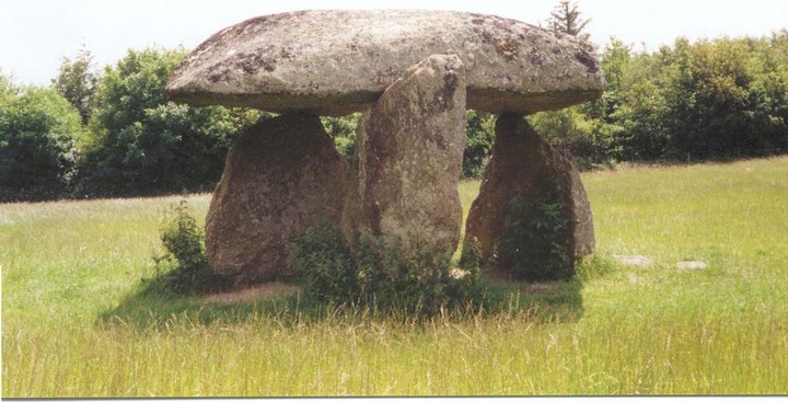 The Spinsters' Rock (Dolmen / Quoit / Cromlech) by BOBO