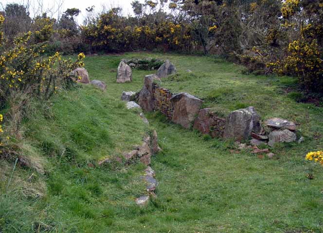 La Hougue des Geonnais (Passage Grave) by baza