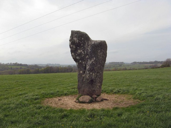 Whitfield (Standing Stone / Menhir) by bawn79