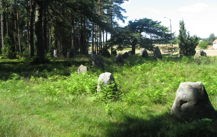 Lundeby, Råde (Stone Circle) by Vragebugten