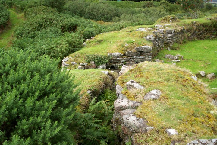 Kildonan Bay (Stone Fort / Dun) by broch the badger