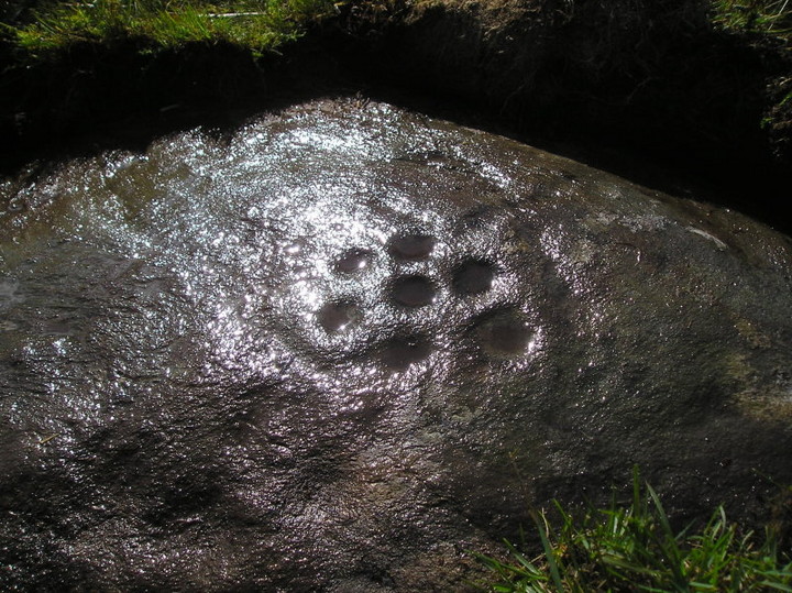 Corrody Burn (Cup and Ring Marks / Rock Art) by tiompan