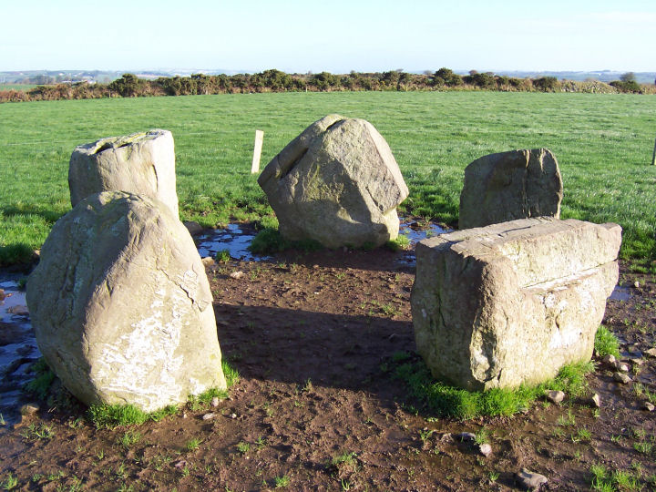 Knocknaneirk NE (Stone Circle) by gjrk