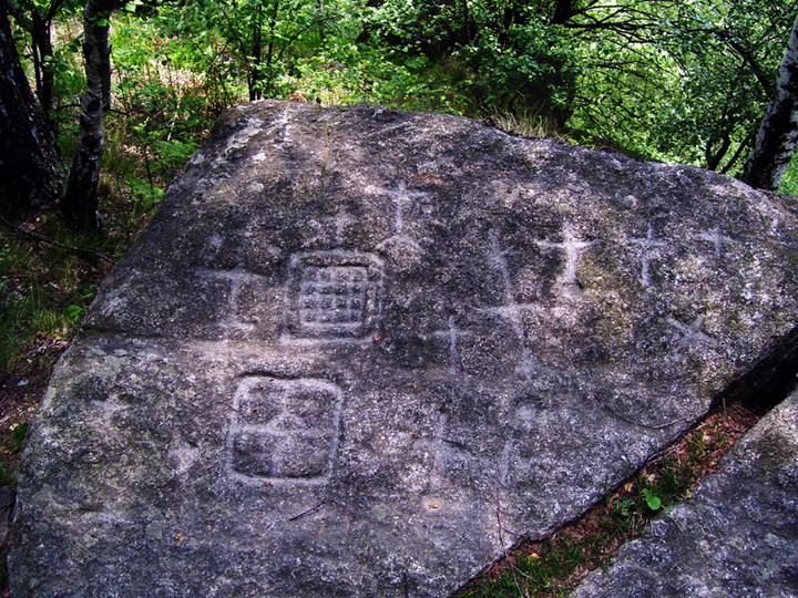 Chiusella Valley Rock Art - Sentiero delle Anime (Engraved stone) by wido_piemonte