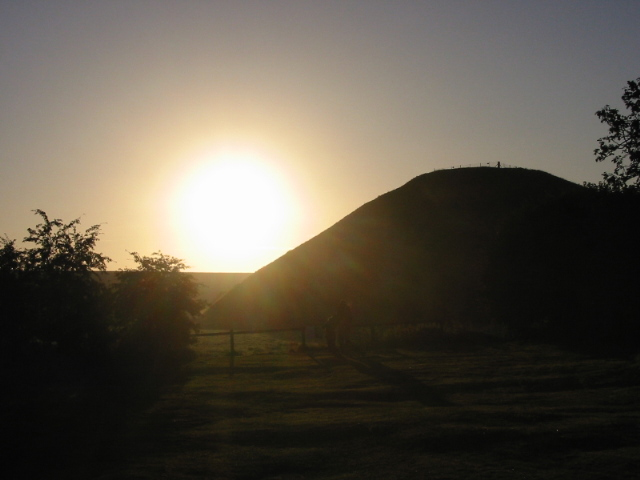Silbury Hill (Artificial Mound) by stubob