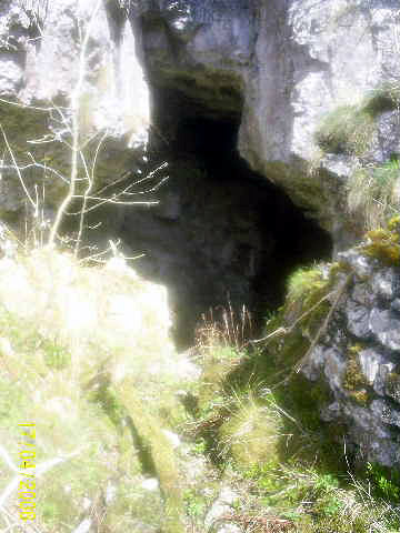 Ravencliffe Cave (Cave / Rock Shelter) by stubob