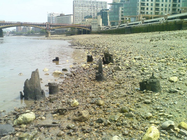 Vauxhall Cross (Ancient Trackway) by nix