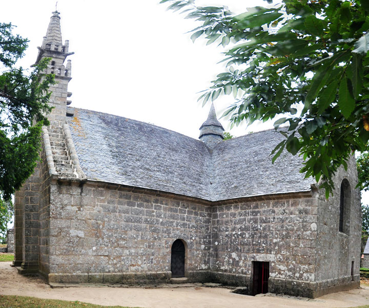 La Chapelle Sept Saints (Allee-Couverte) by Jane