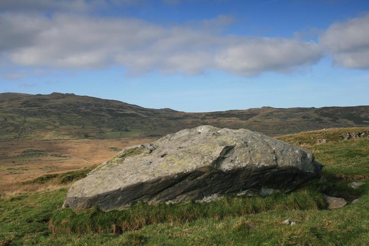Waen Bryn-Gwenith  (stone I) (Dolmen / Quoit / Cromlech) by postman