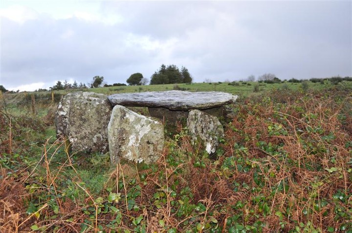 Keamcorravooly (Wedge Tomb) by bogman