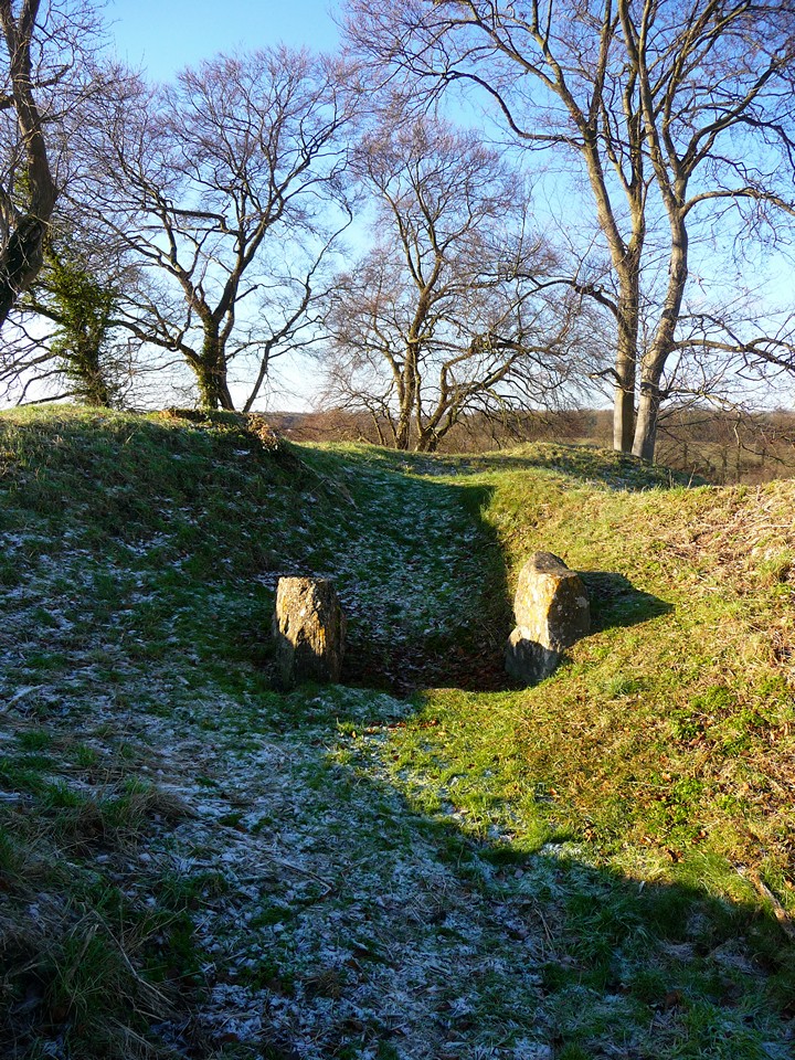 Windmill Tump (Long Barrow) by thesweetcheat