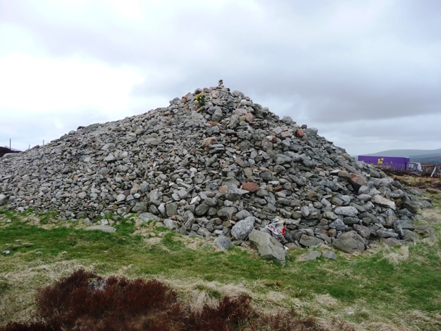 Cairn O' Mount (Round Cairn) by drewbhoy