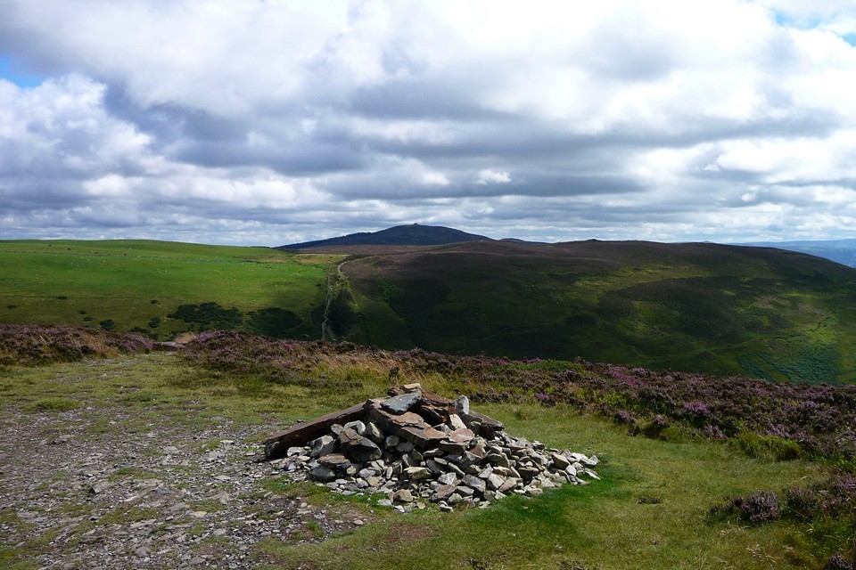 Moel Arthur (Hillfort) by thesweetcheat