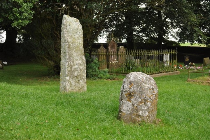Churchyard Stones (Standing Stones) by McGlen