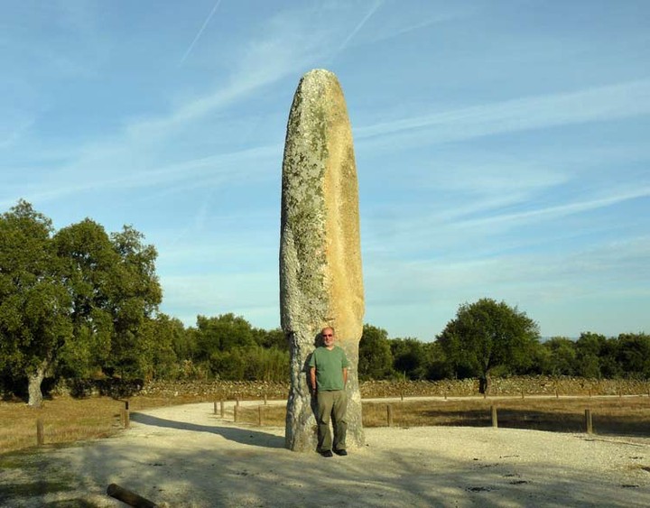 Menir da Meada (Standing Stone / Menhir) by baza