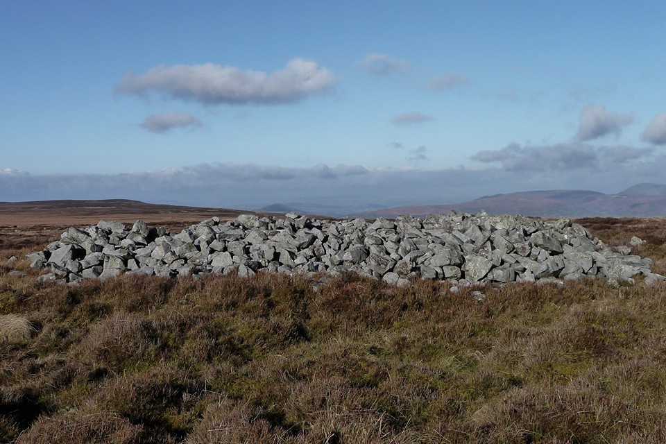 Mynydd Pen-cyrn (Cairn(s)) by thesweetcheat
