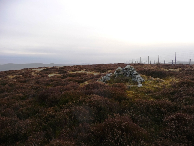 Satter Hill (Cairn(s)) by drewbhoy