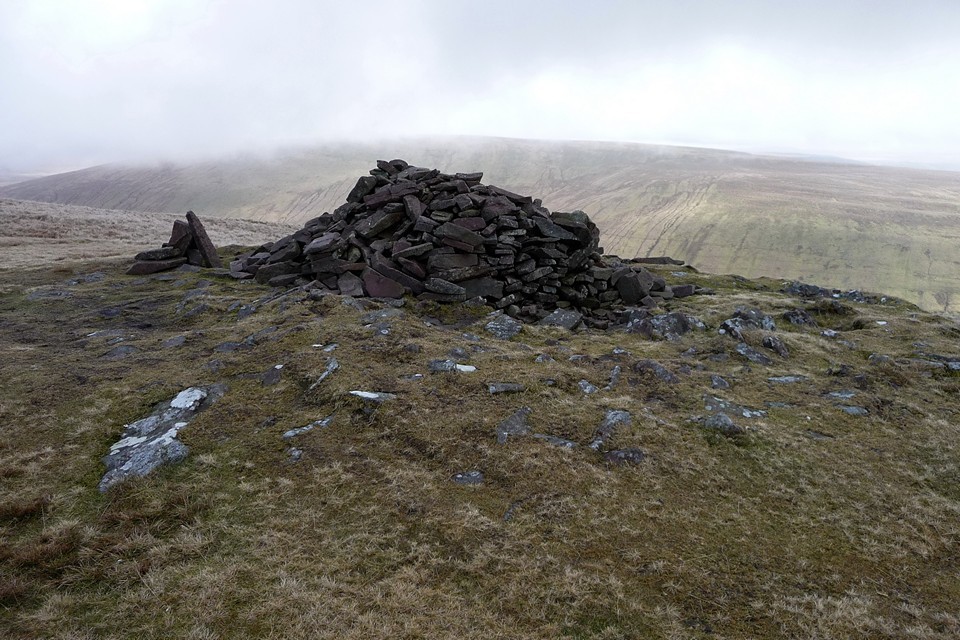 Fan Llia (Round Cairn) by thesweetcheat