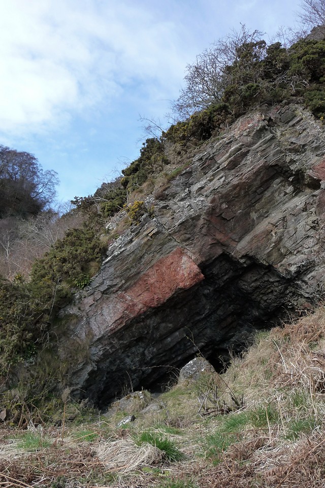 Caird's Cave (Cave / Rock Shelter) by thesweetcheat
