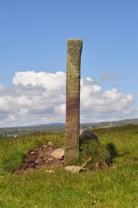 Banagher (Standing Stone / Menhir) by bogman