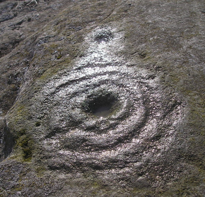 Easter Backlands Of Roseisle (Cup and Ring Marks / Rock Art) by tiompan
