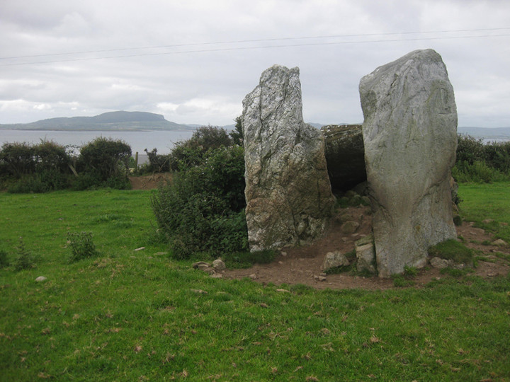 Cloghcor (Portal Tomb) by ryaner