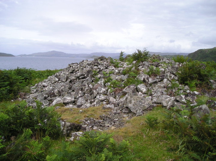 Barrackan cairns (Cairn(s)) by tiompan