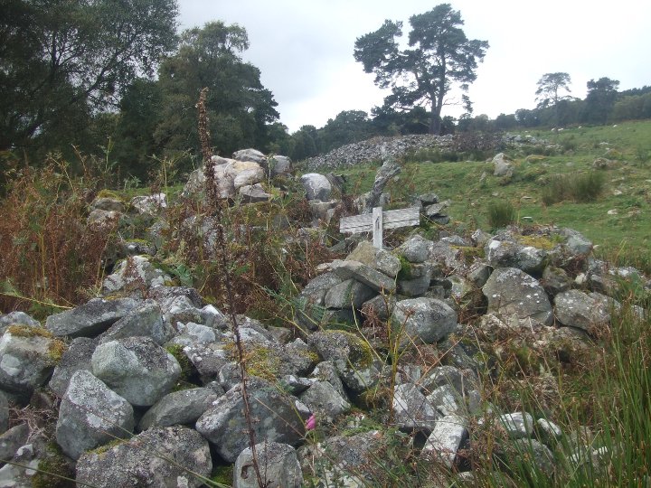 Kinrive East (Long Cairn) by strathspey