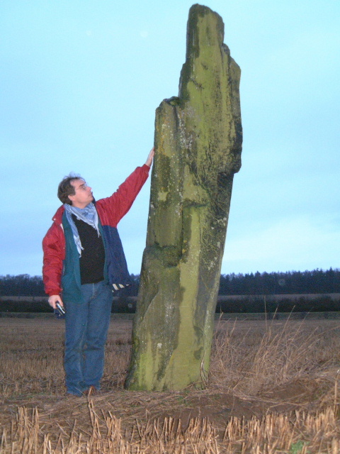 Kirklandhill Standing Stone (Standing Stone / Menhir) by moey