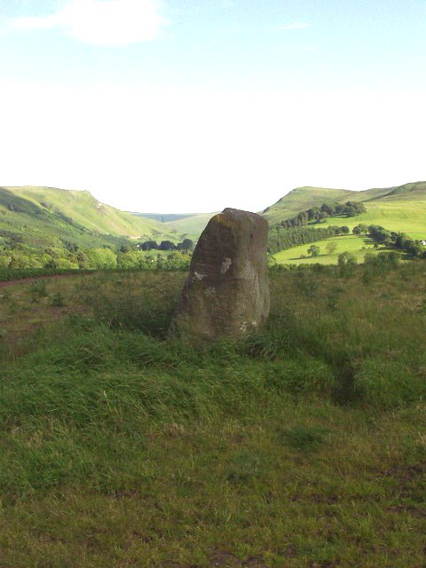 Gleneagles B (Standing Stone / Menhir) by scotty