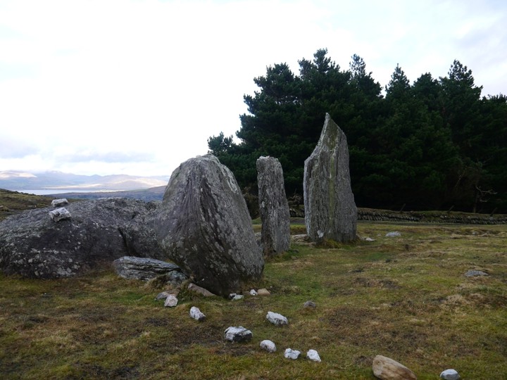 Cashelkeelty NW (Stone Circle) by Meic