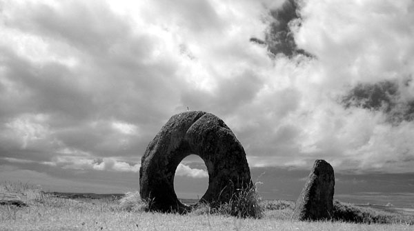Men-An-Tol (Holed Stone) by Slartibartfast