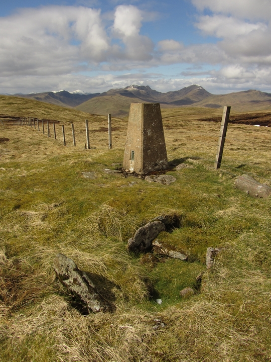 Uamh Bheag (Cairn(s)) by thelonious